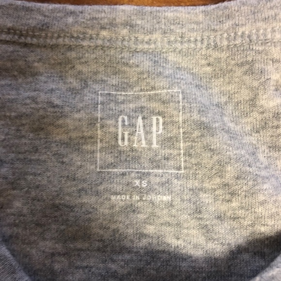 GAP Grey T-shirt (Size XS) - Picture 3 of 4